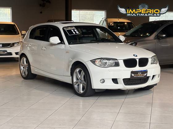BMW 130i 3.0 SPORT HATCH 24V GASOLINA 4P AUTOMÁTICO BMW 130i 3.0 SPORT HATCH 24V GASOLINA 4P AUTOMÁTICO
